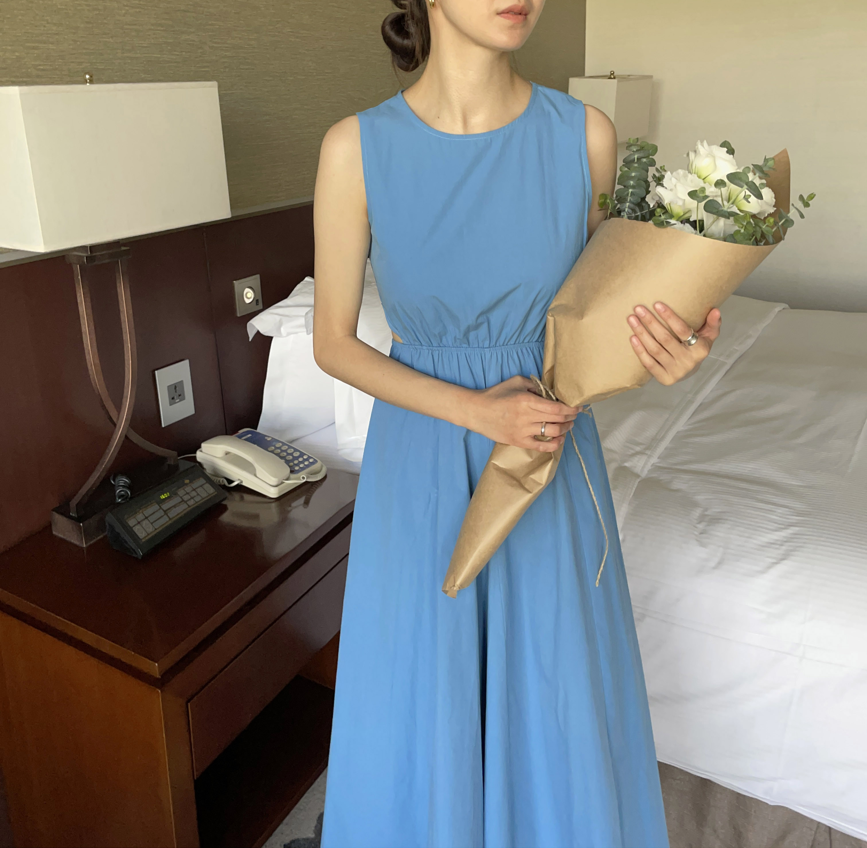 심쿵 여름 민소매 옆트임 반전 라운드넥 a라인 코튼 여성 뒷밴딩 핀턱 나시 롱 원피스 이미지 3