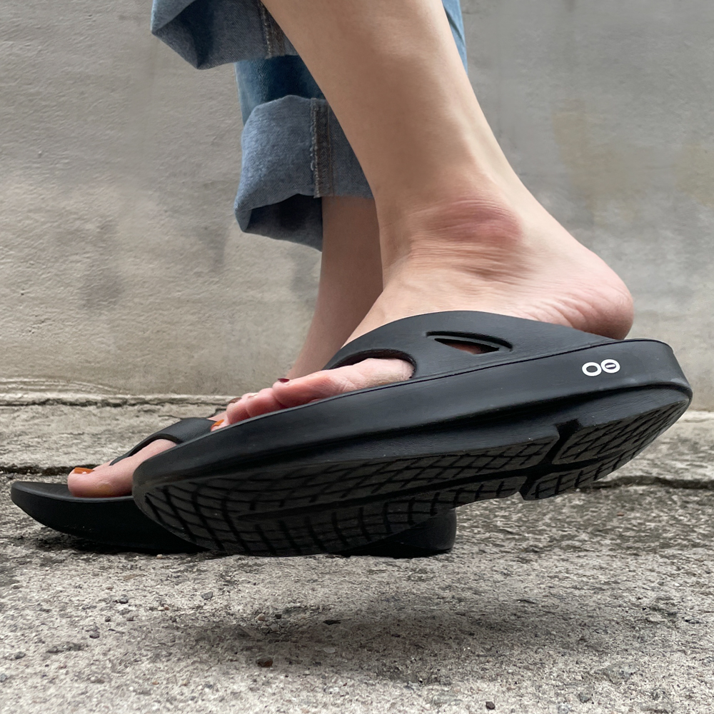 (국내매장판) 우포스 슬리퍼 쪼리 클로그 조리 블랙 OOFOS