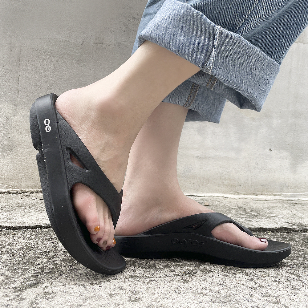 (국내매장판) 우포스 슬리퍼 쪼리 클로그 조리 블랙 OOFOS