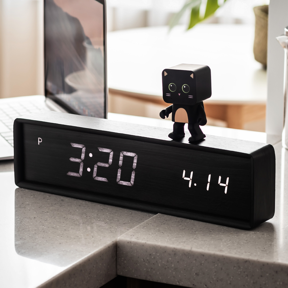 플라이토 우드 인테리어 LED 탁상시계 전자 무소음 디지털 알람 책상 협탁 침실 대형 38cm 오블롱