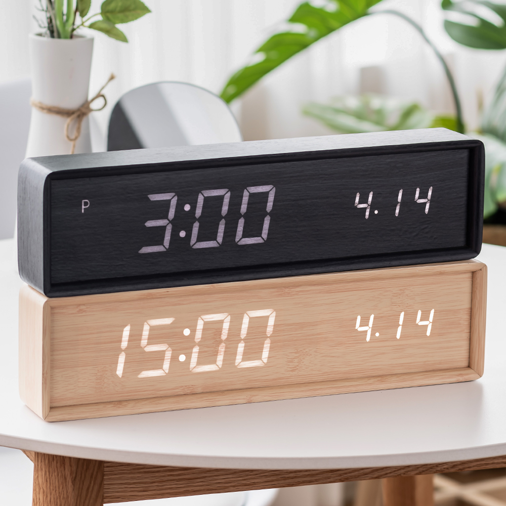 플라이토 우드 인테리어 LED 탁상시계 전자 무소음 디지털 알람 책상 협탁 침실 대형 38cm 오블롱