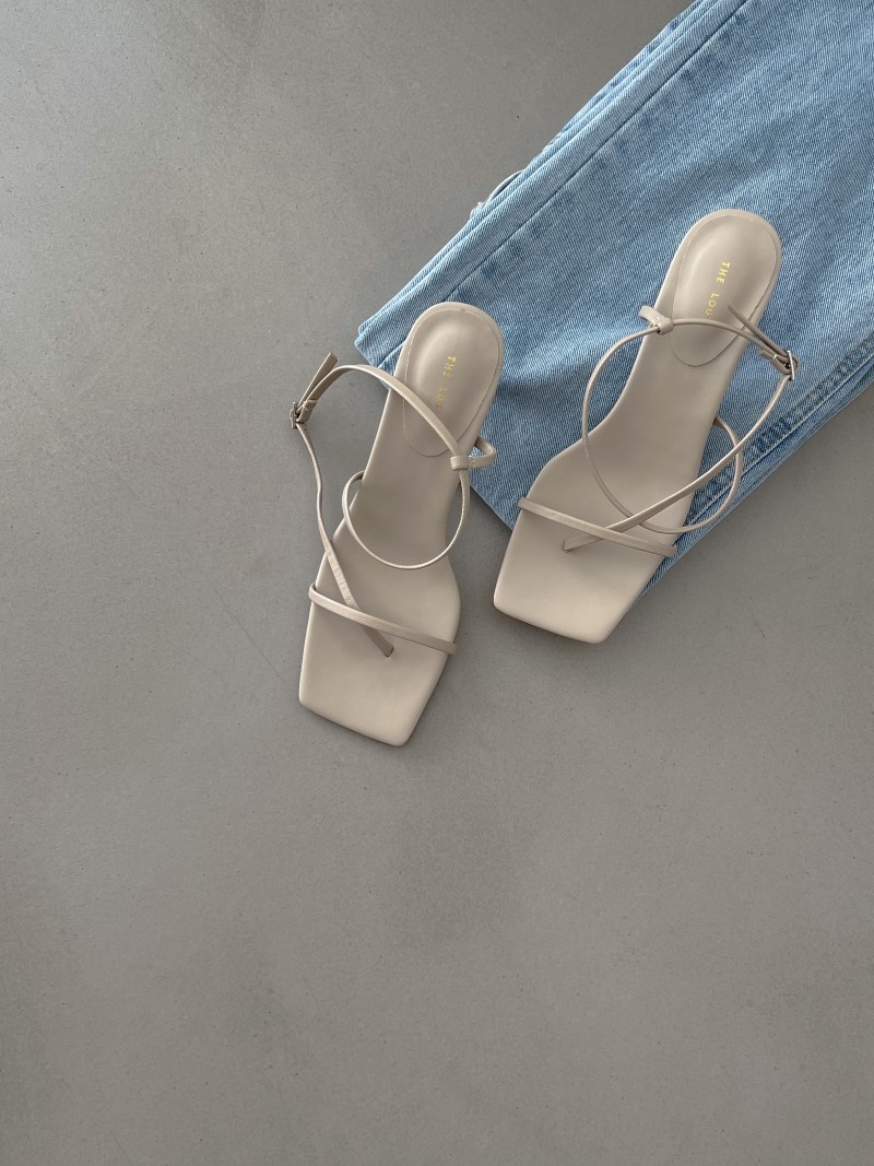 유이르무이 아뜰리에 쪼리 미들힐 스트랩 샌들 5cm