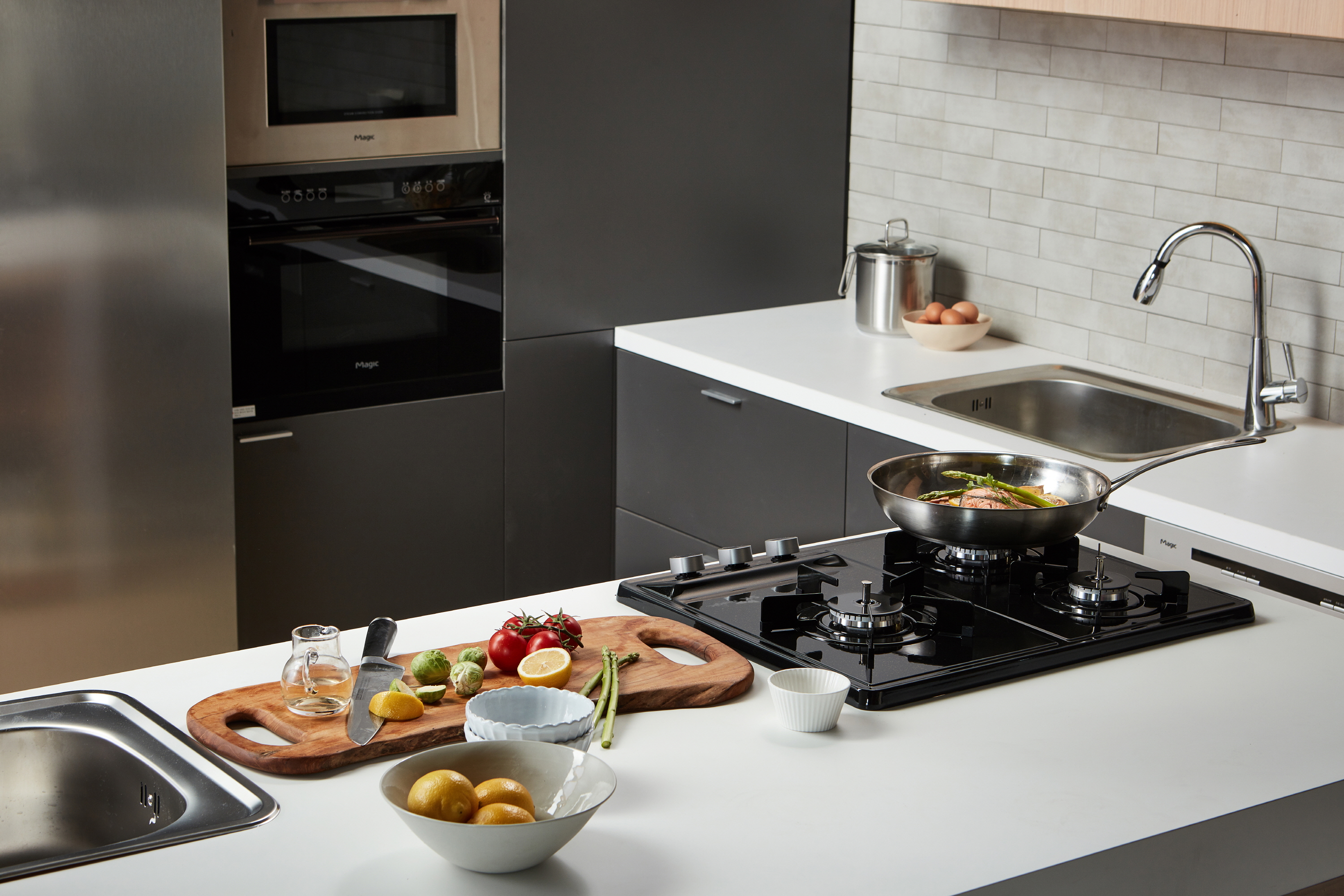 나비엔매직 빌트인 가스쿡탑레인지 560x430-440 블랙펄 GRB7003PDBL LPG