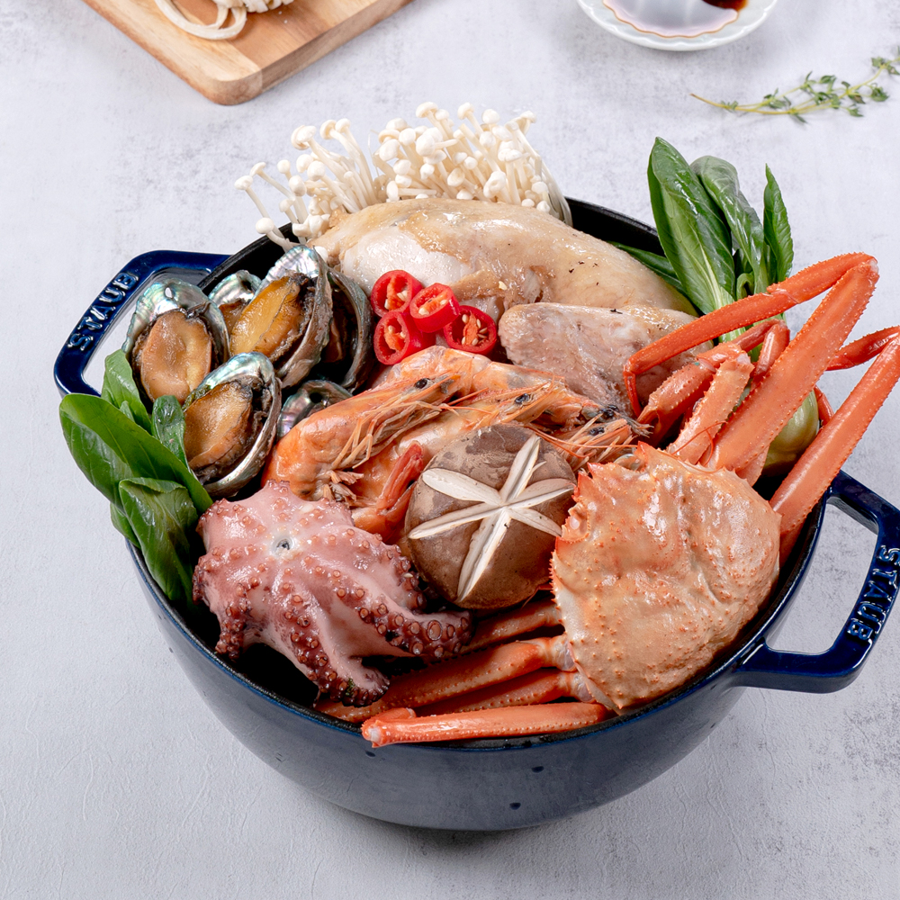 홍게 백목이 버섯 해신탕 3인분 국내산 생닭 전복 해물 보양식 복날 몸보신 삼계탕 문어