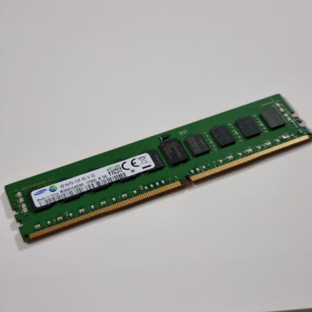[중고]삼성전자 서버용 DDR4 8GB PC4-2133P (17000 MHz/REG ECC)