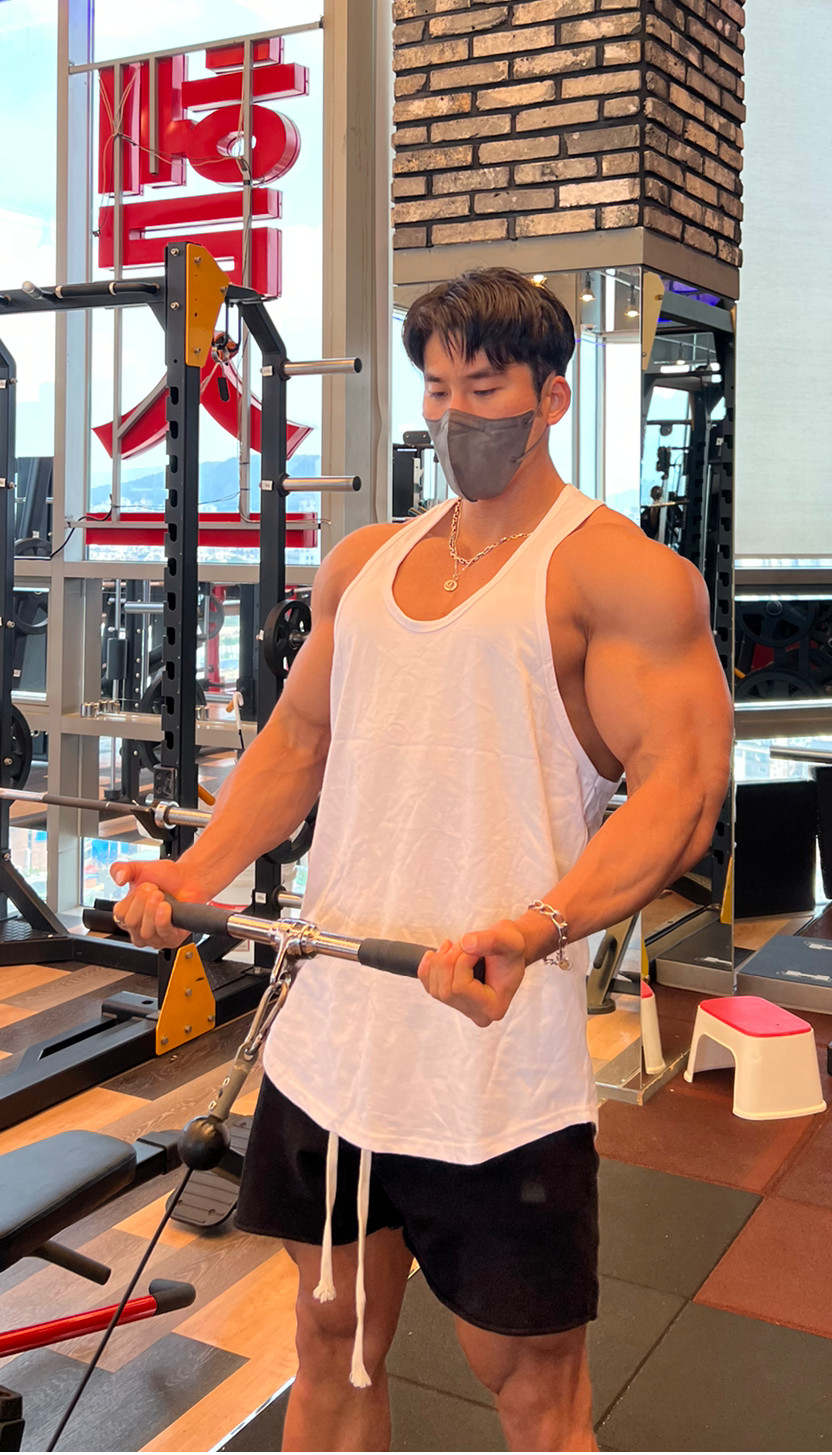 BFFAF99E-D077-4C94-8380-69F53A60D41B