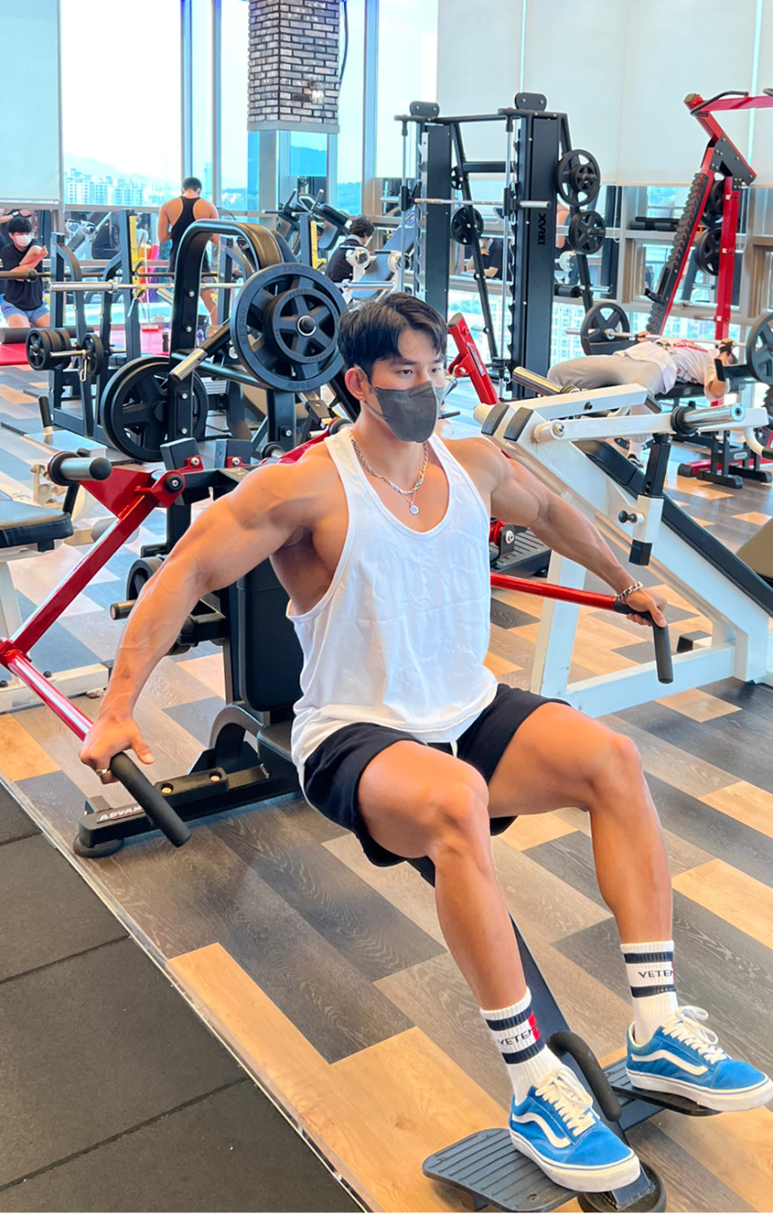 42F40053-88CA-4B05-A8CE-7C869210E518