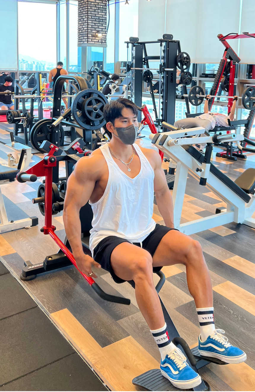 71112264-4C7D-40CA-85DA-965646FA73EF