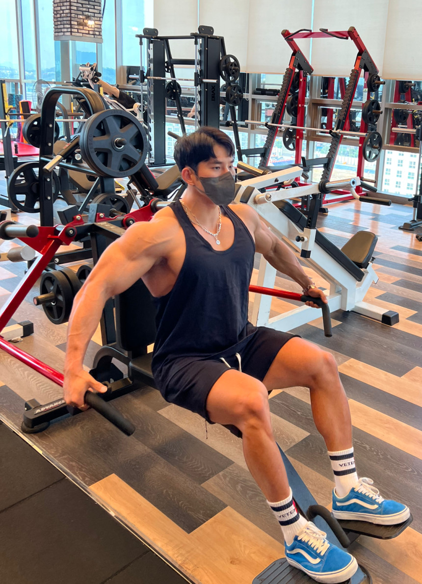 B8231BEF-A4B7-4F51-BBAE-761CB5B6B6E5