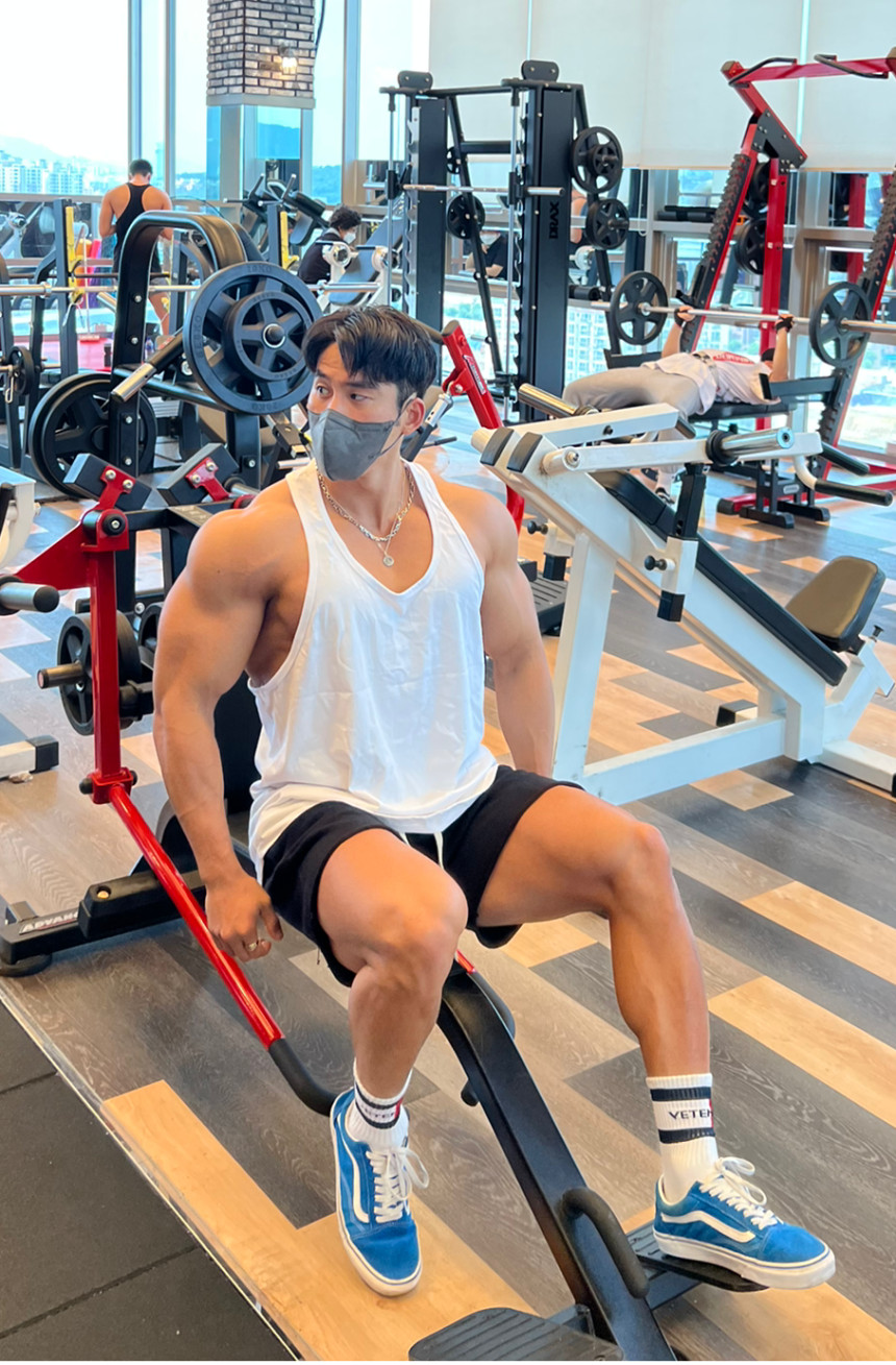 443848E6-5062-41DF-AA64-32A8E5D46B26