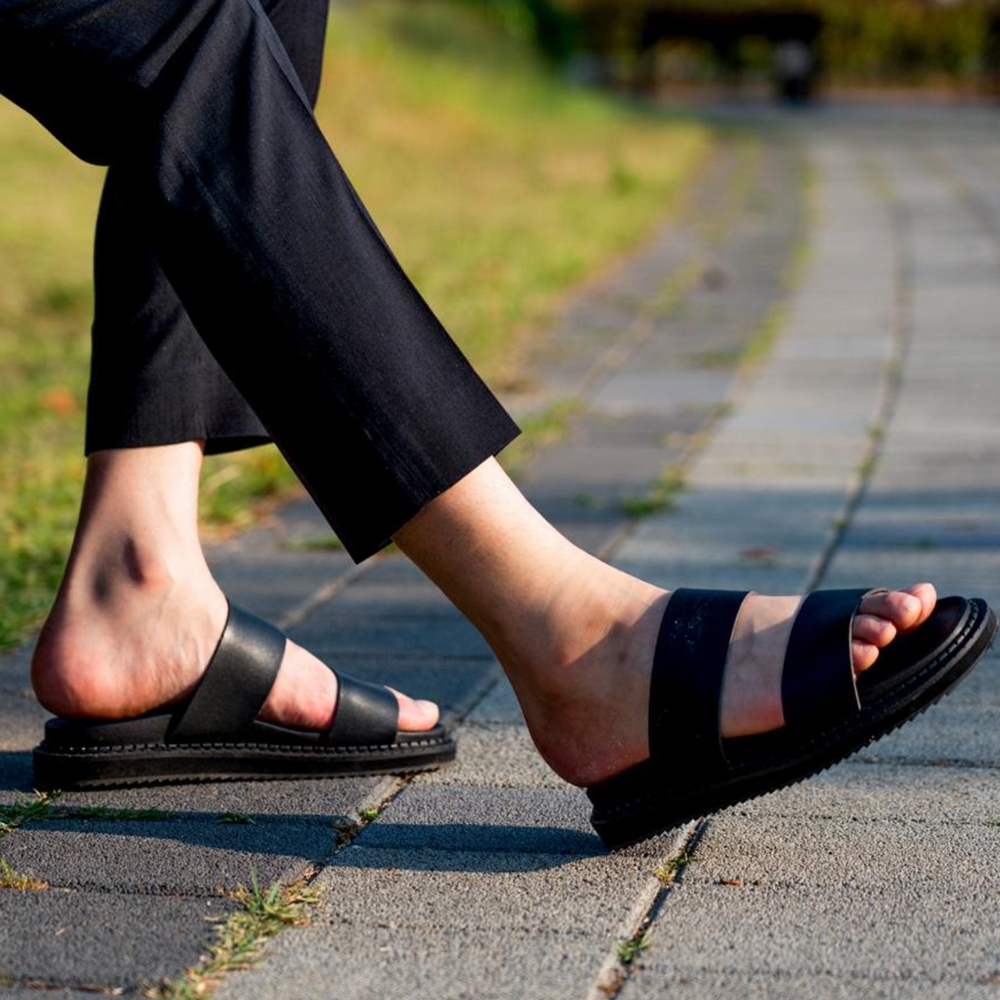 TXG 남자 샌들 남성 키높이 가죽 사무실 이선 슬리퍼