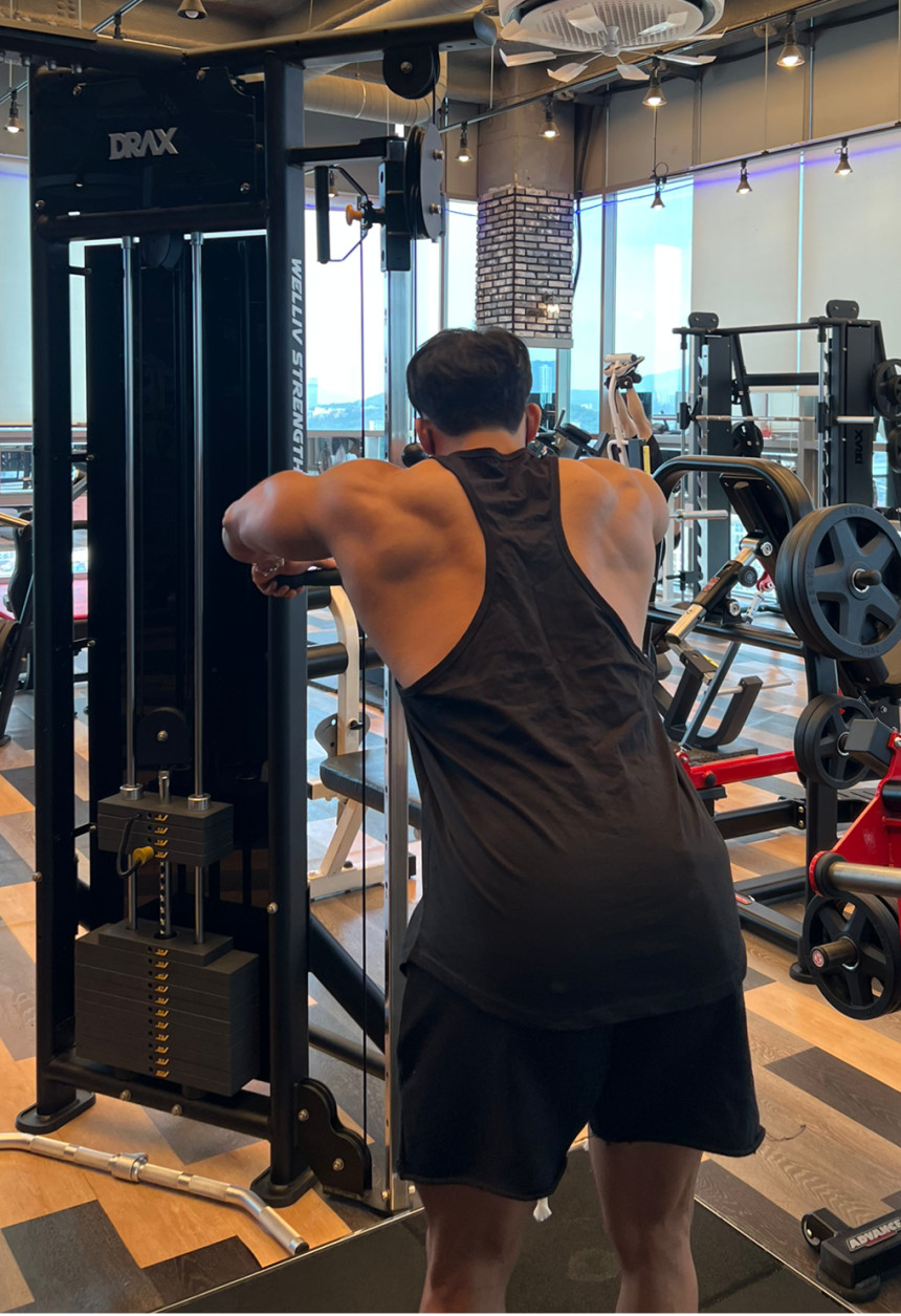 E45BB9CE-C13F-437D-A313-36AFD99C2E09