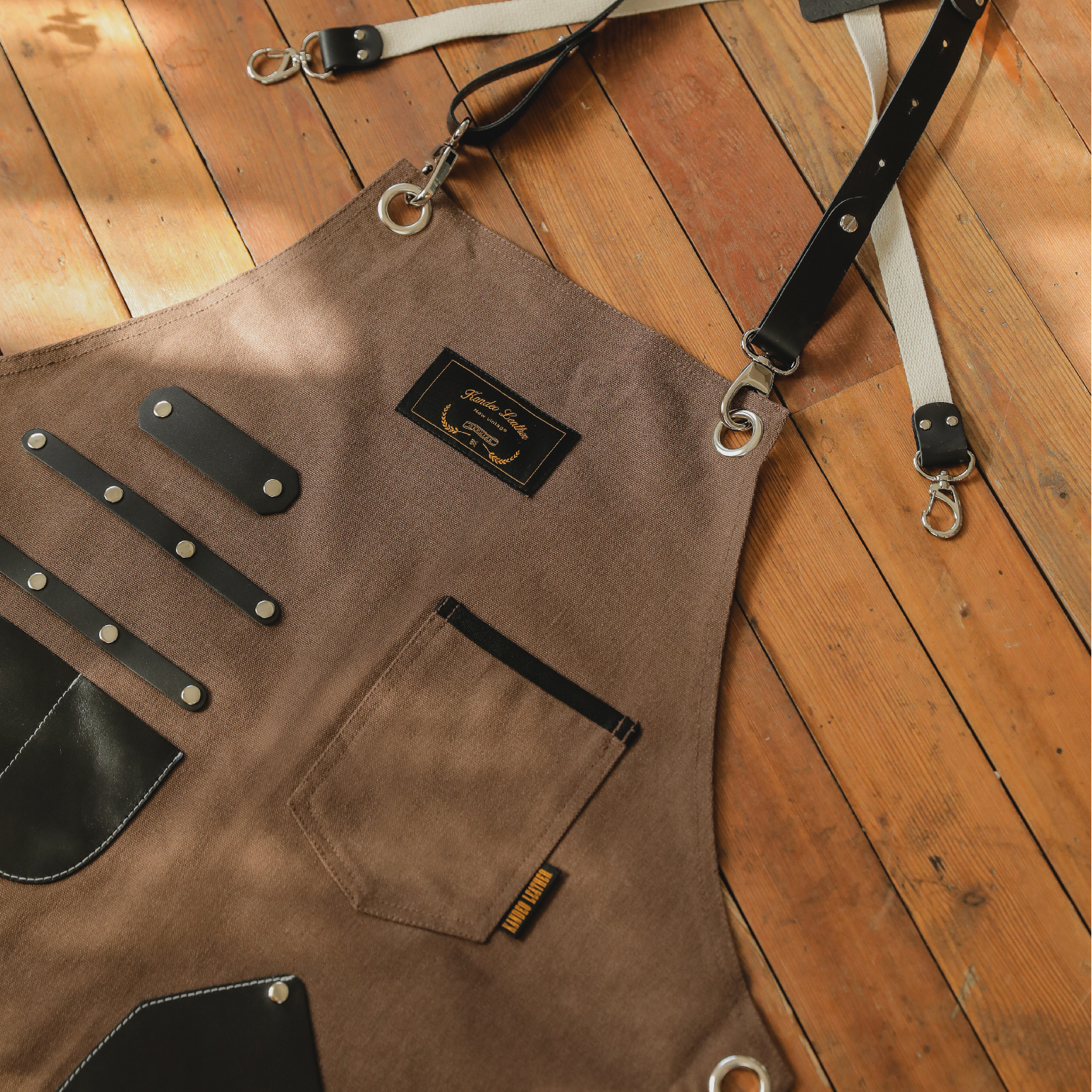 칸데오레더 하이드 코코 공방 미용실 카페 미용사 바리스타 앞치마 가죽 꽃집 앞치마