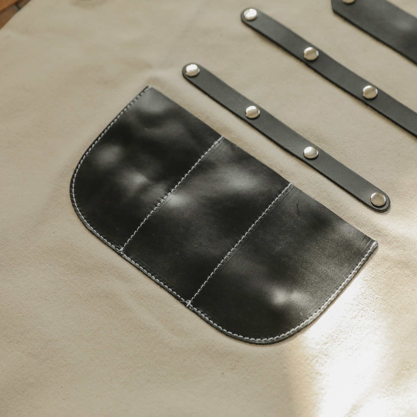 칸데오레더 하이드 쿠앤크 공방 미용실 카페 미용사 바리스타 앞치마 가죽 꽃집 앞치마