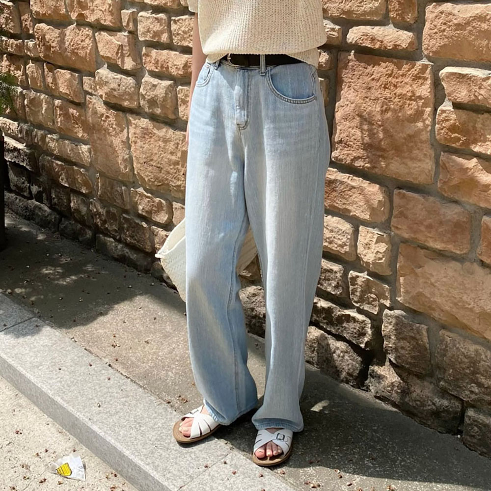 오버무드 여성 여름 신상 썸머 얇은 린넨 빈티지 워싱 와이드 연청 데님 팬츠 1color 이미지 4