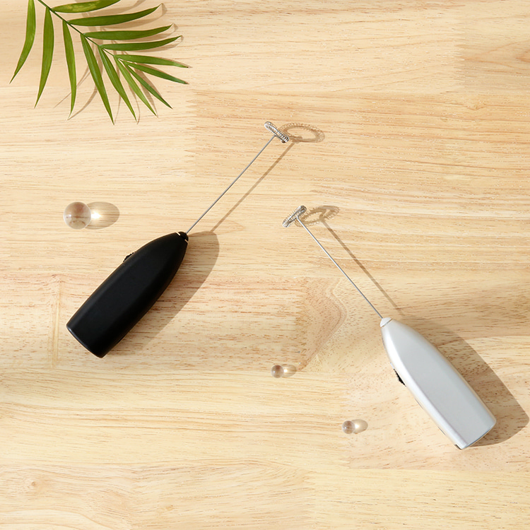 FROTHER 전동 우유거품기 블랙 6123.4715