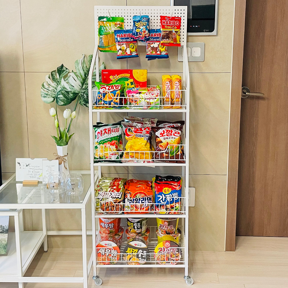 간식팬트리 바퀴 포함 간식 과자 진열대 타공판 철제선반 이동식 트롤리 4단, 50x140x27, 4단 화이트