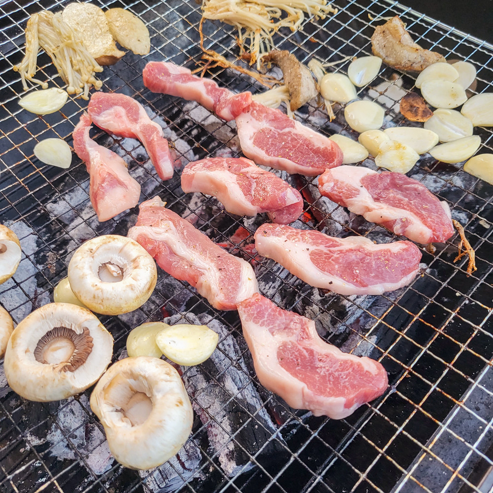 국내산 한돈 가브리살 300g 통 구이 돼지고기특수부위 등심덧살 캠핑고기 - 상세 이미지 2