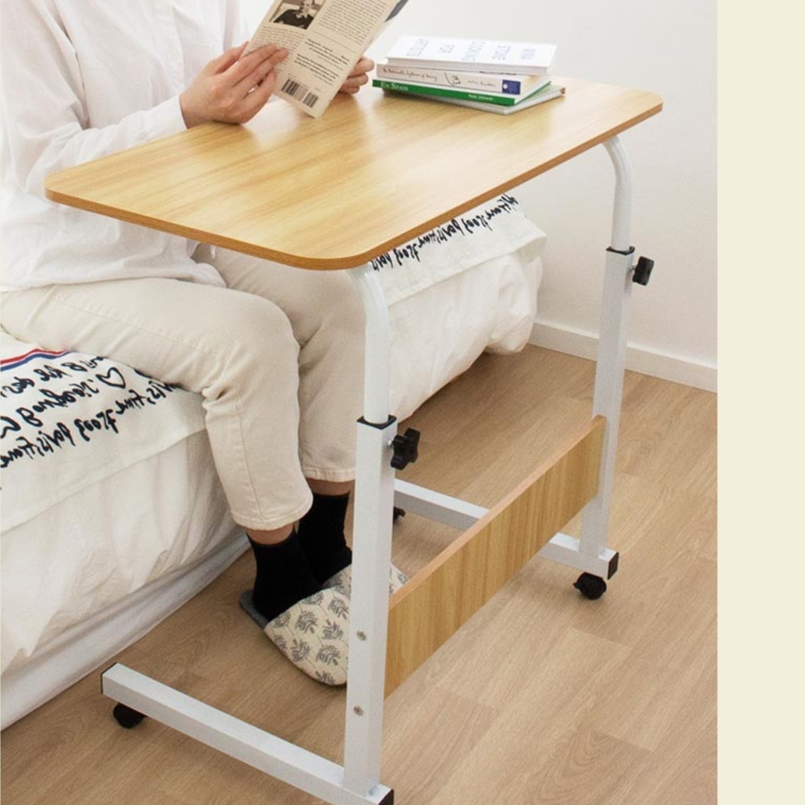 바퀴달린책상 이동형책상 침대용 책상 높은사이드테이블