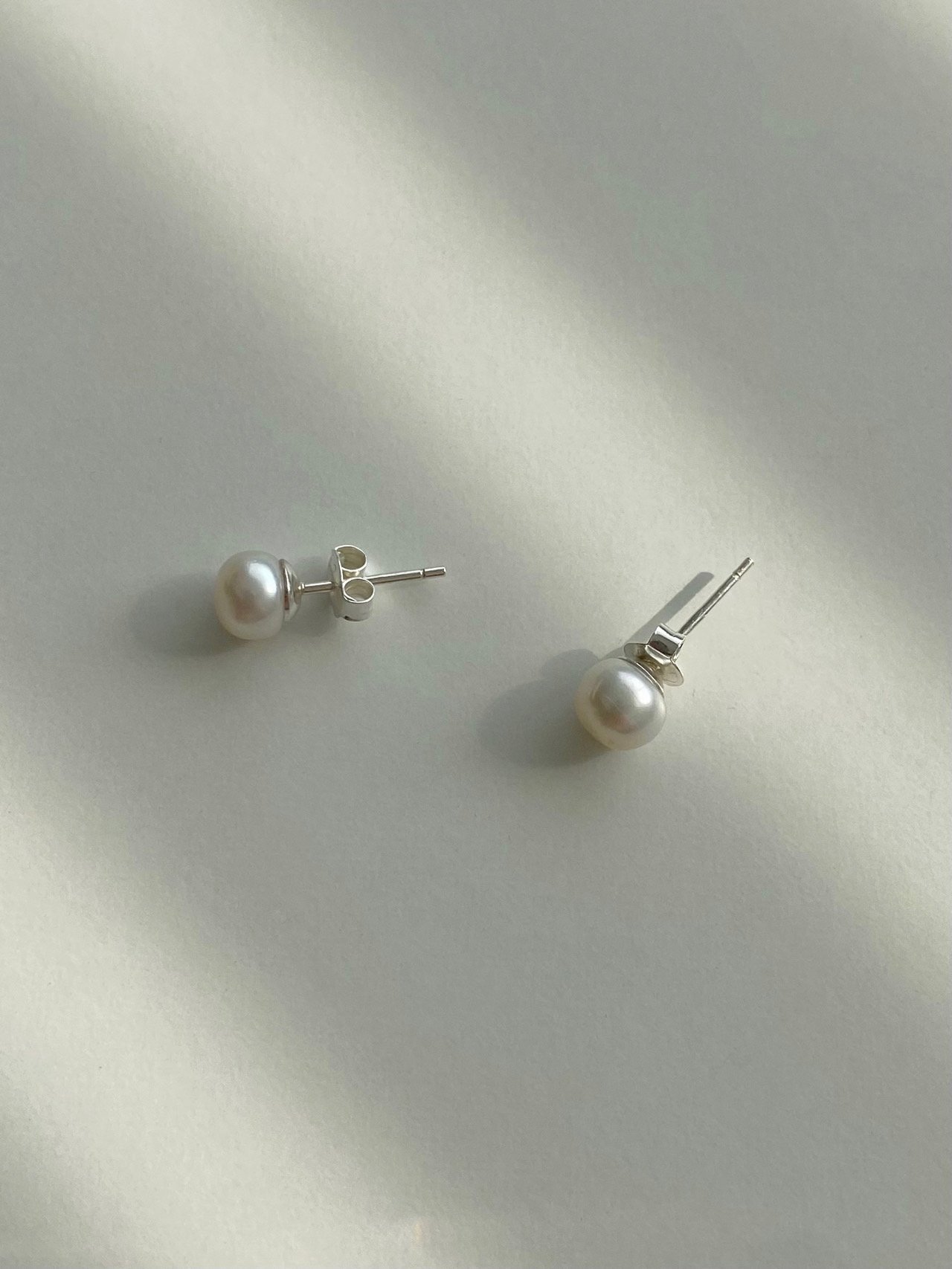 [리햅] silver 925 실로아 6mm 담수진주 실버침 귀걸이 - 상세 이미지 2