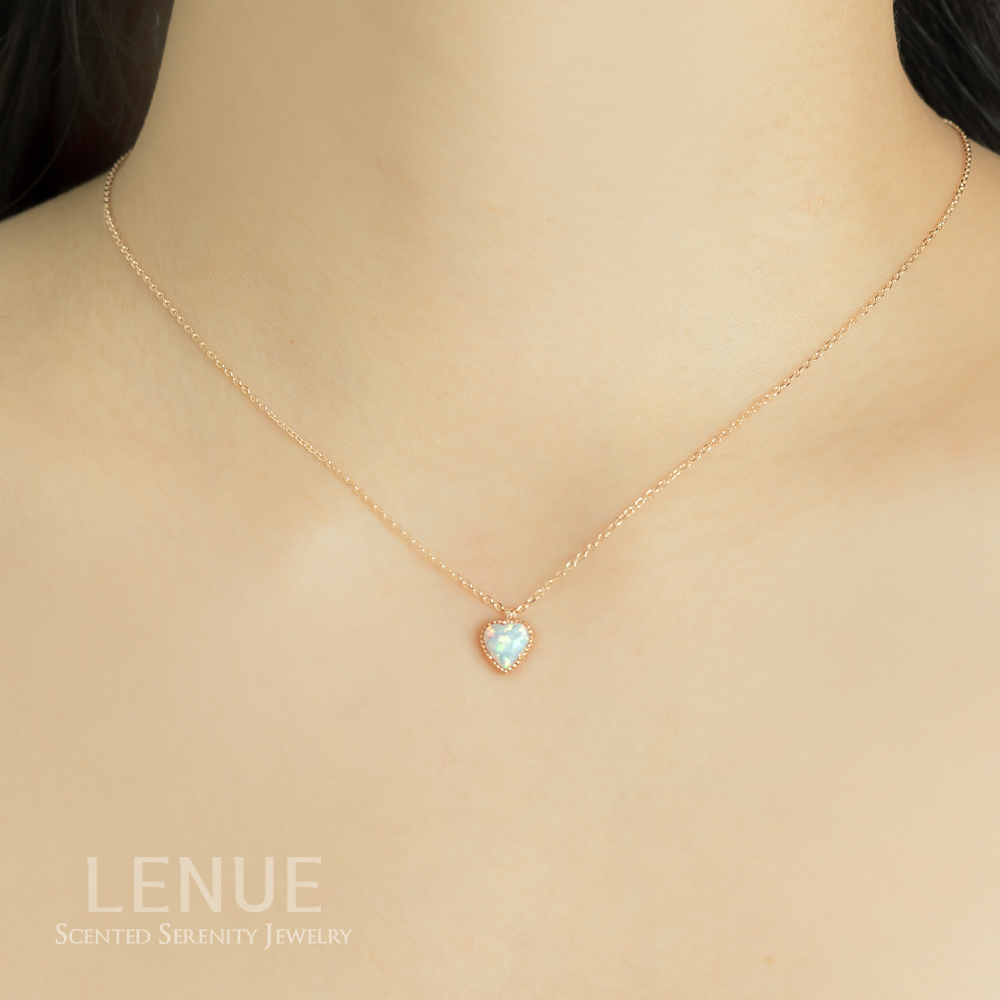 레뉴 화이트 오팔 로레트 캐보션 하트 목걸이 / 14K 골드 10월 탄생석 생일 선물 - 상세 이미지 3