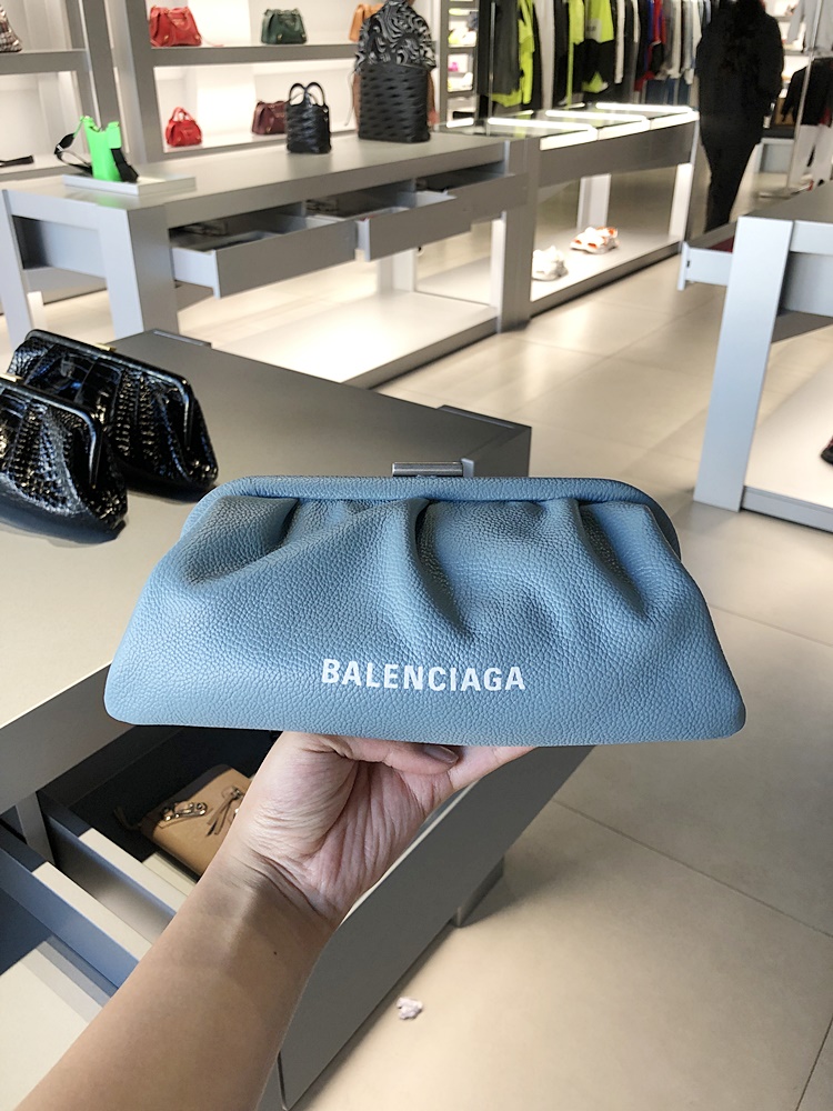 直営店☆BALENCIAGA☆SALE! Crush MEDIUM Chain ショルダー Women's Crush | Balenciaga ZW