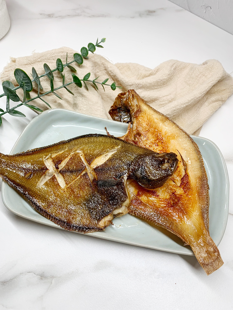 반건조 생선 가자미 1kg이상 (5미 내외) 캠핑 말린 참가자미 납세미