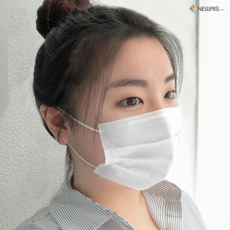 100매+100매 귀안아픈 국산 화장안묻는 숨쉬기편한 일회용 1회용 국내산 덴탈마스크 - 상품 이미지