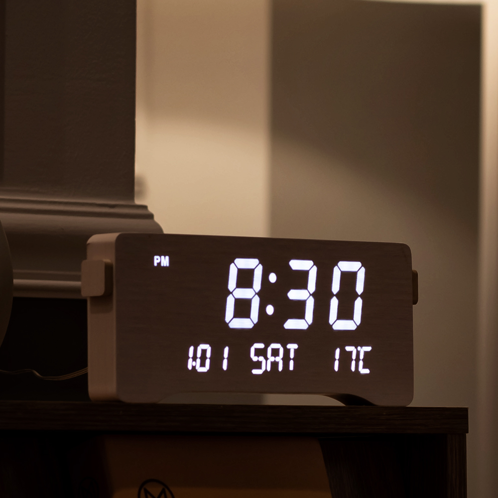 플라이토 우드 LED 알람 디지털 전자 탁상시계 무소음 인테리어 온도 날짜 캘린더 타원