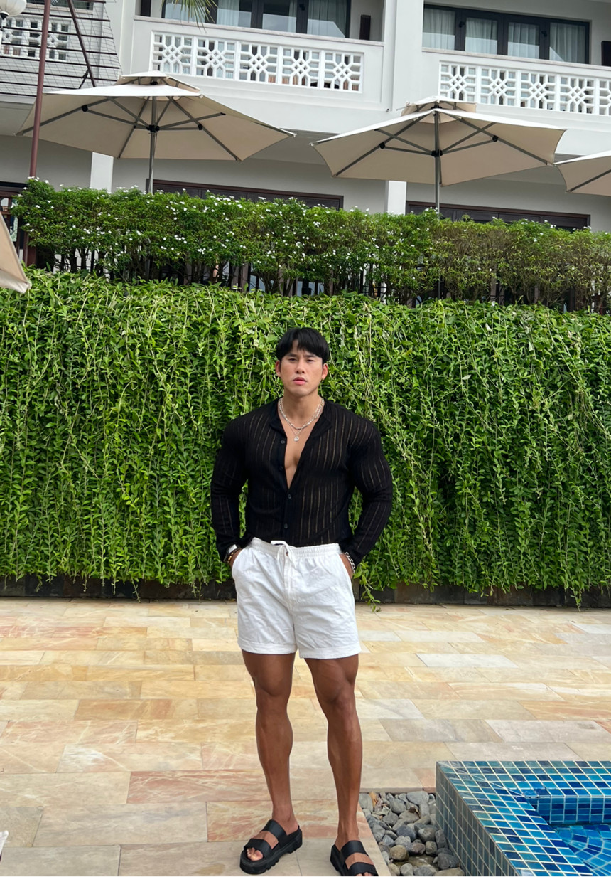 F8C4ADD6-C3D5-4A11-A265-2A06FD9CC8F3