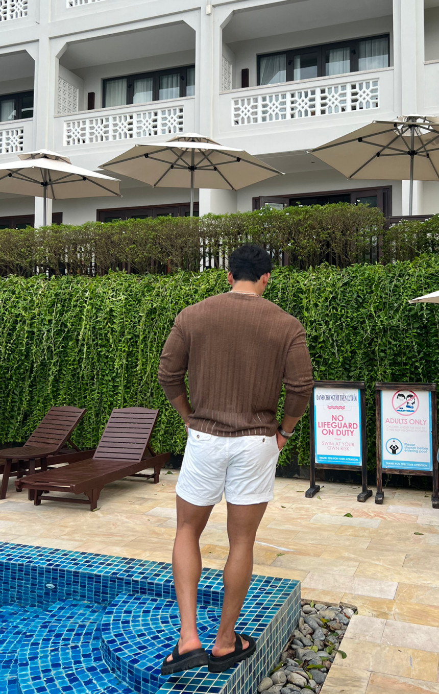 E66B8DC8-8EE2-407F-B428-4718D724FF4C