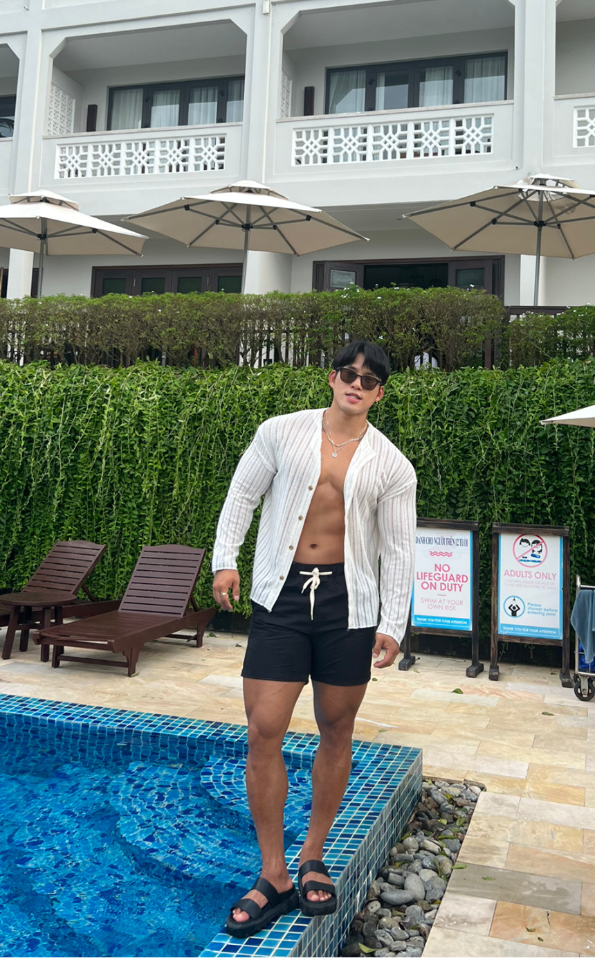 25C31F81-4998-4201-A394-D28E1898A01C