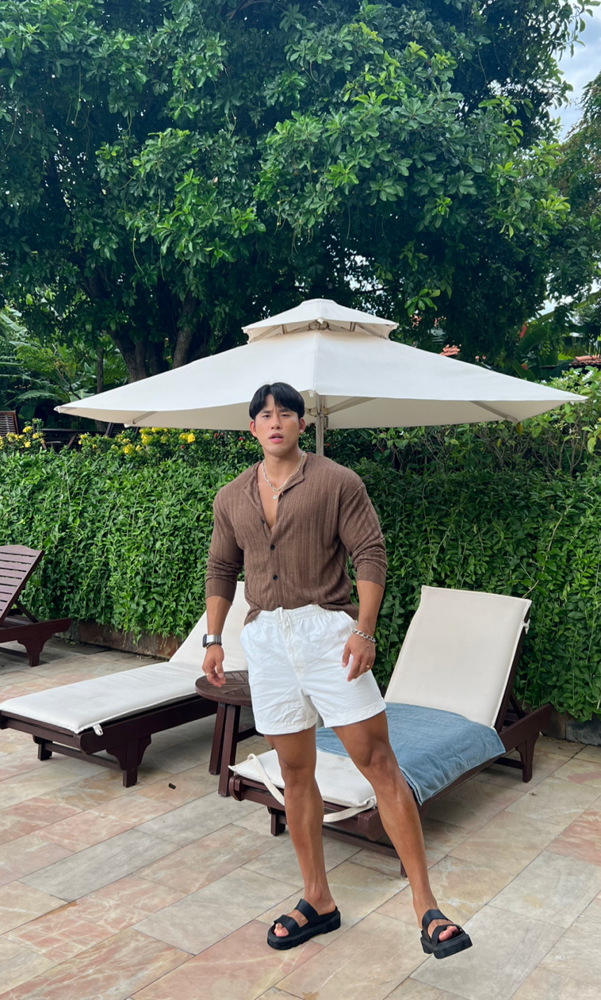 BDF81767-B665-4805-9A46-A08E3E314779