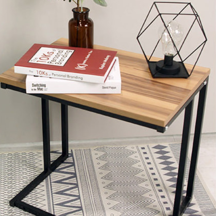 요즘 유행하는 작은 식탁 폭 좁은 식탁 빈티지 사각 테이블