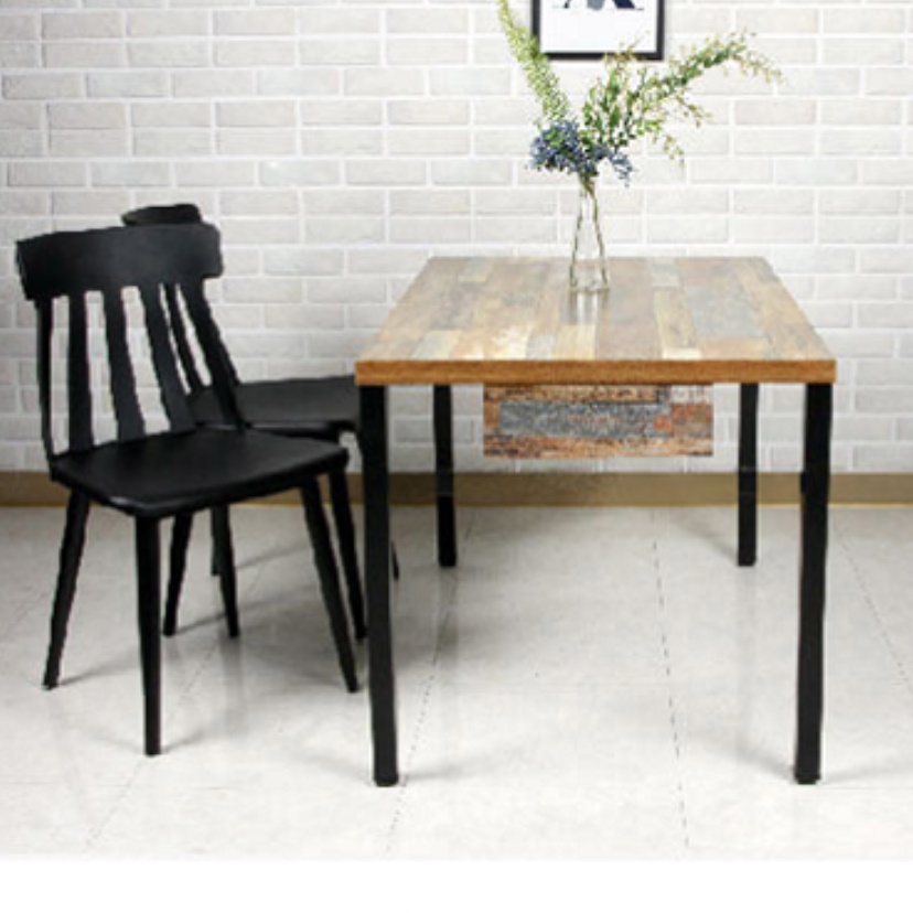 요즘 유행하는 식탁 작은 식탁 사각 테이블 폭 좁은 식탁