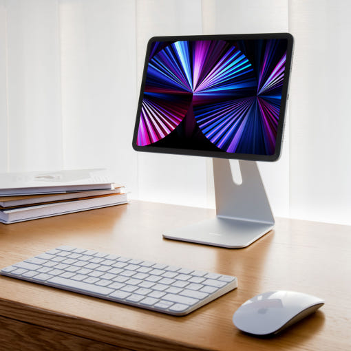 [아이엠듀 마그네틱 거치대에 아이패드가 거치된 모습]