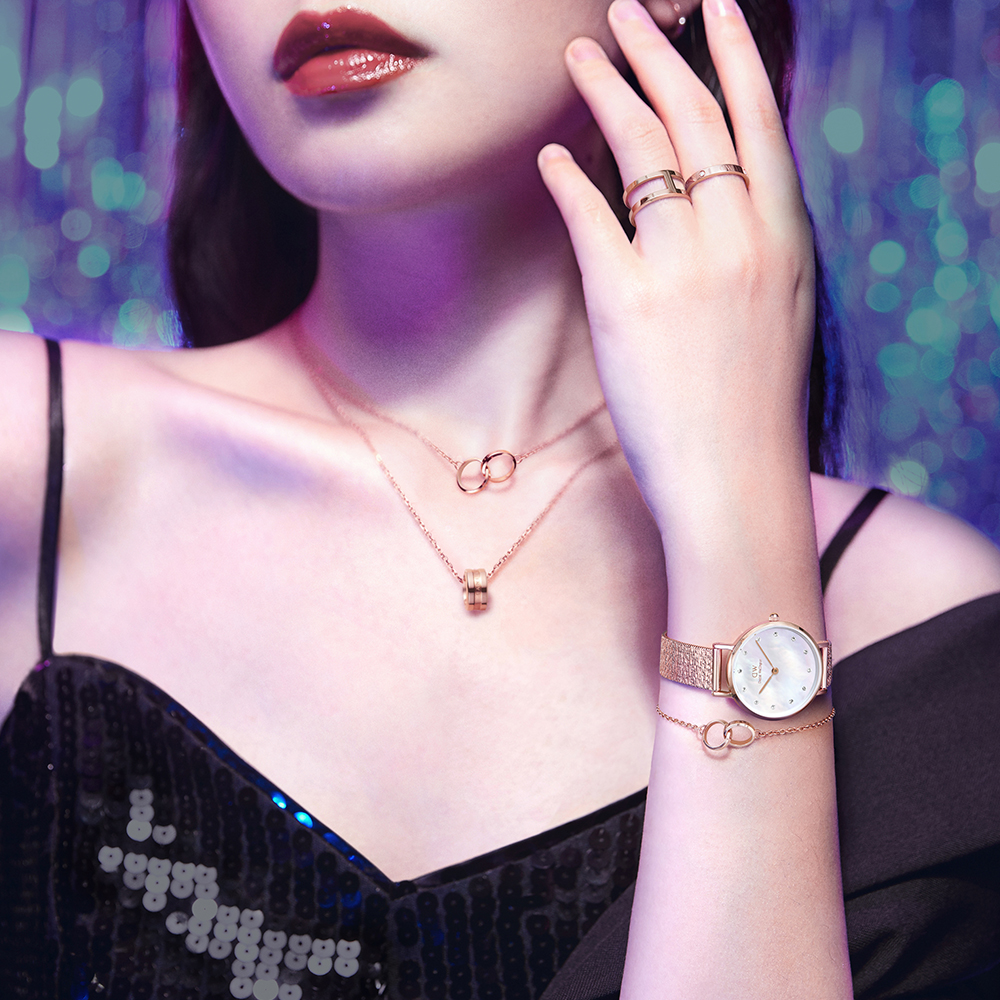 다니엘 웰링턴 PETITE LUMINE MOP 크리스탈 장식 자개다이얼 여성시계 DW시계 - 상세 이미지 4