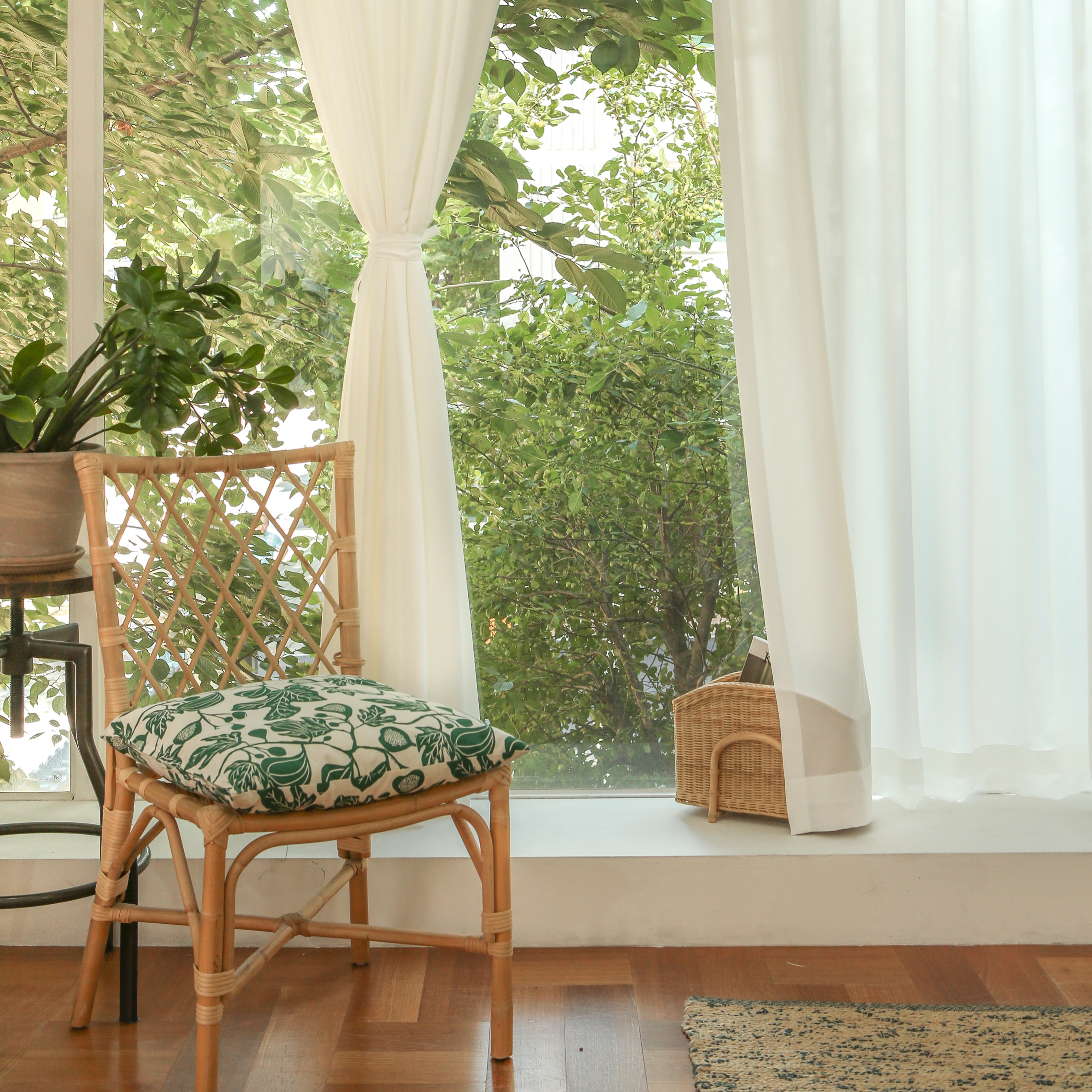 아르일랑 쉬폰 차르르 커튼 거실 안방 커텐 1cm 나비주름 금속핀 기본 도톰쉬폰 화이트