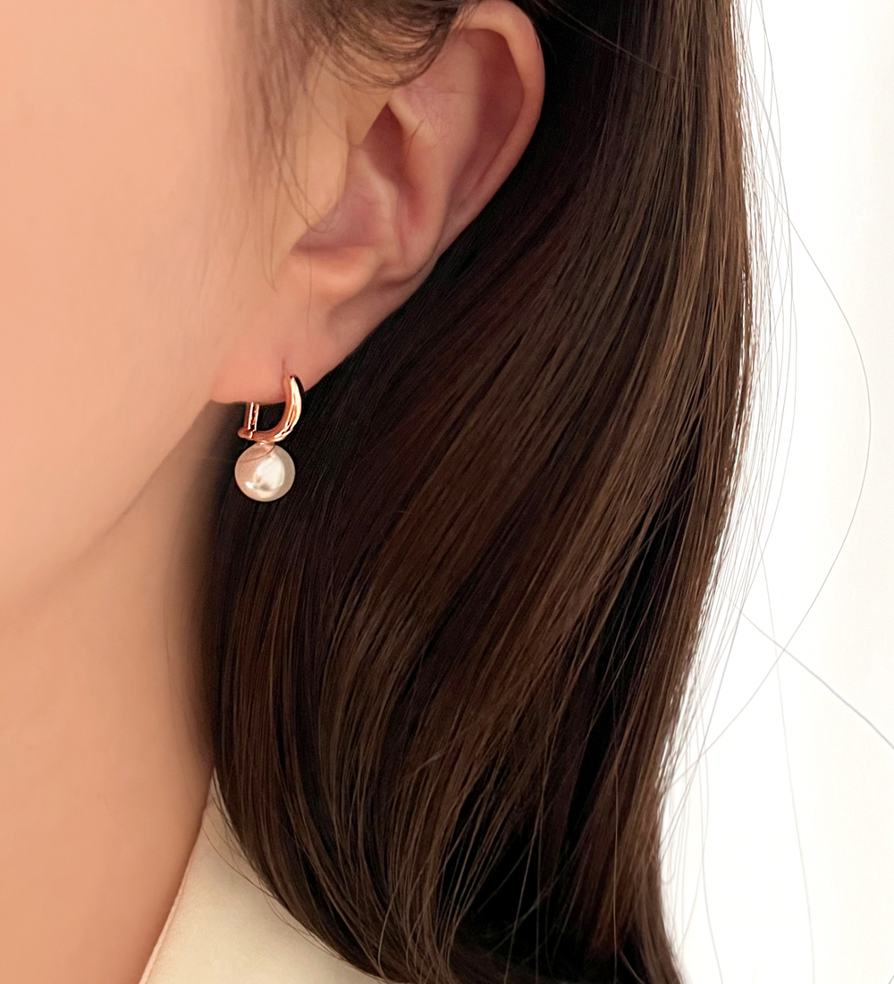 [무배/실버925] 스왈 진주 D 하프링 원터치 링귀걸이