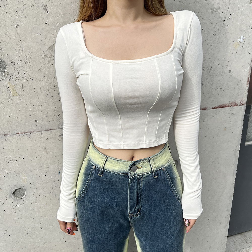 쥬지 스퀘어넥 슬림핏 트임 긴팔 절개 크롭티셔츠 4color 이미지 3