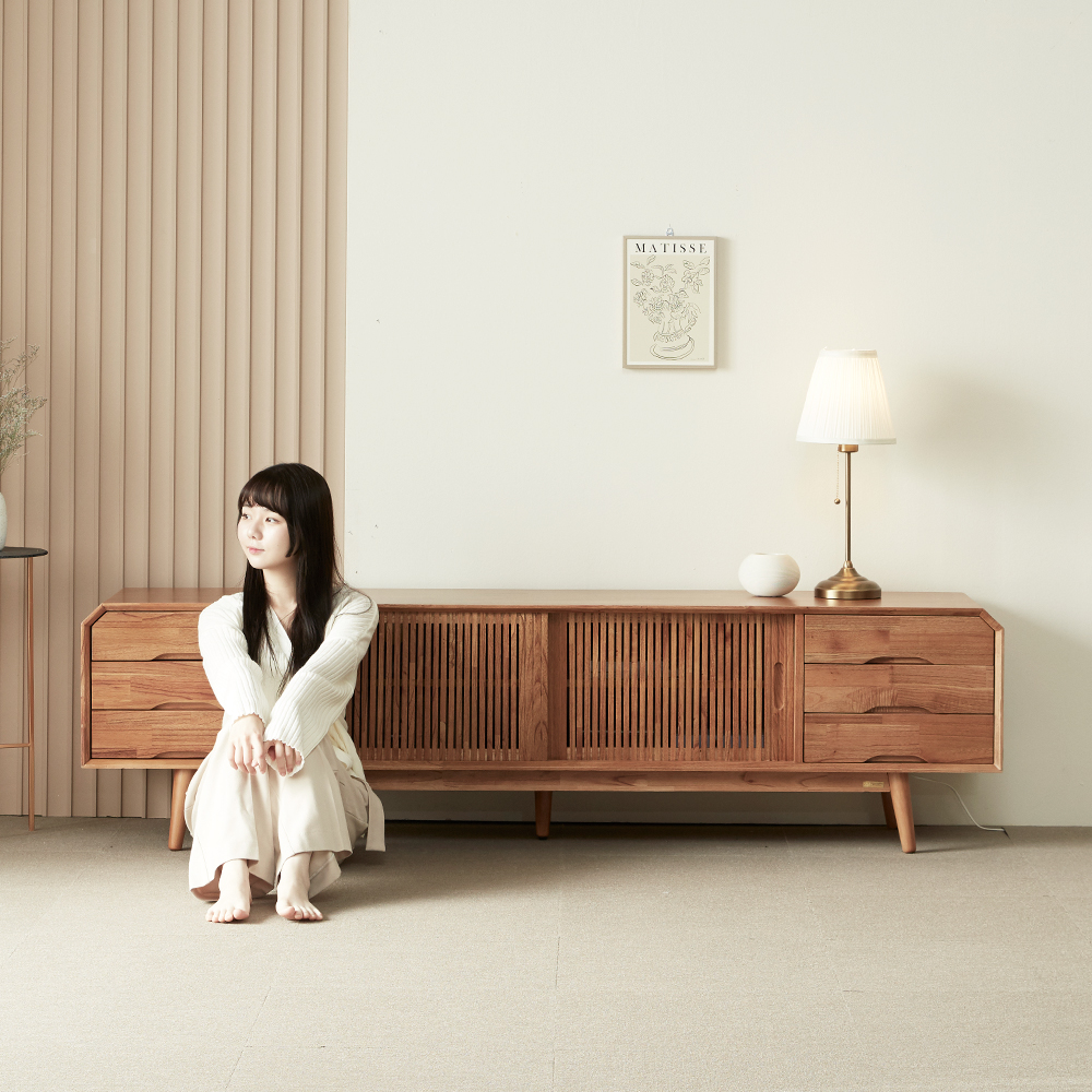 [무료배송] 참죽나무 원목 티비다이 루버린 TV 거실장 2000