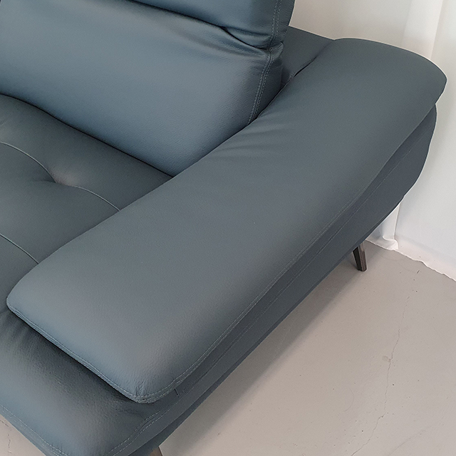 스코나 태프트 천연 황소 면피 통가죽 헤드틸팅 4인 소파 스툴미포함, 화이트그레이, 4인용