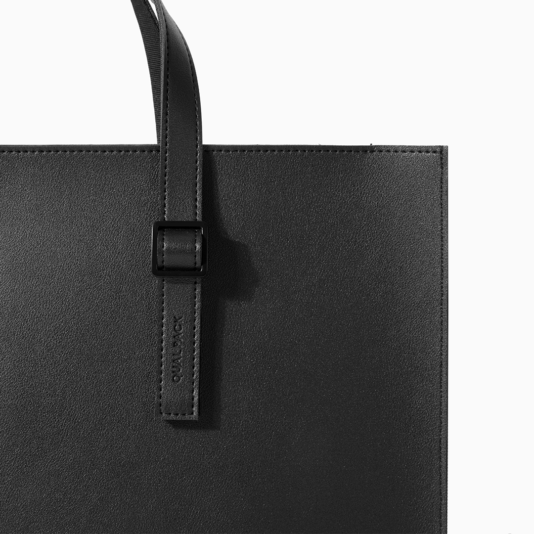 퀄팩 에센셜 레더 토트백 370 / 남자 크로스백 서류가방 출근가방