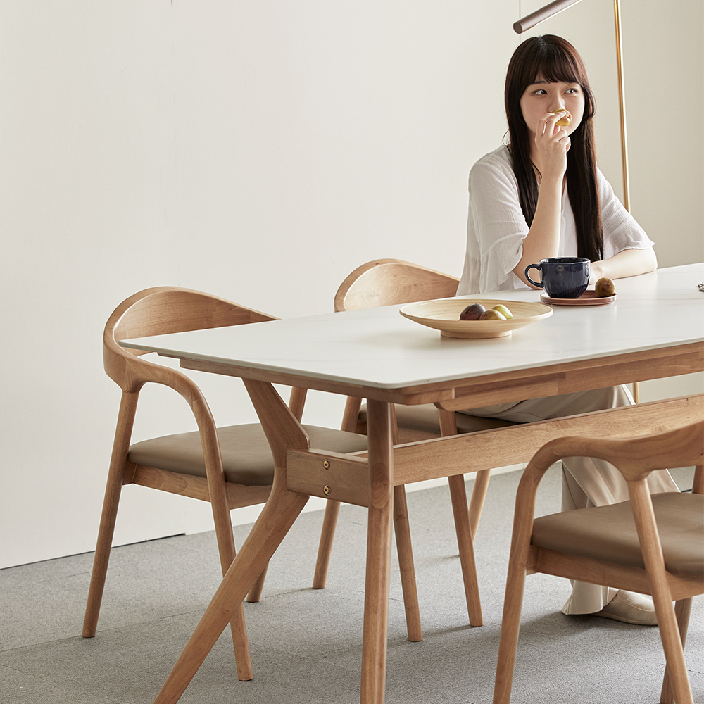 모노 인테리어 카페 책상 공부 원목 1인용 암체어 식탁의자