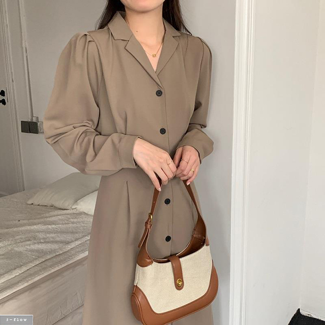러비엘 카라 퍼프 버튼 실키 롱원피스 2col 봄 가을 싱글 브이넥 핀턱 하객 제이플로우 이미지 3