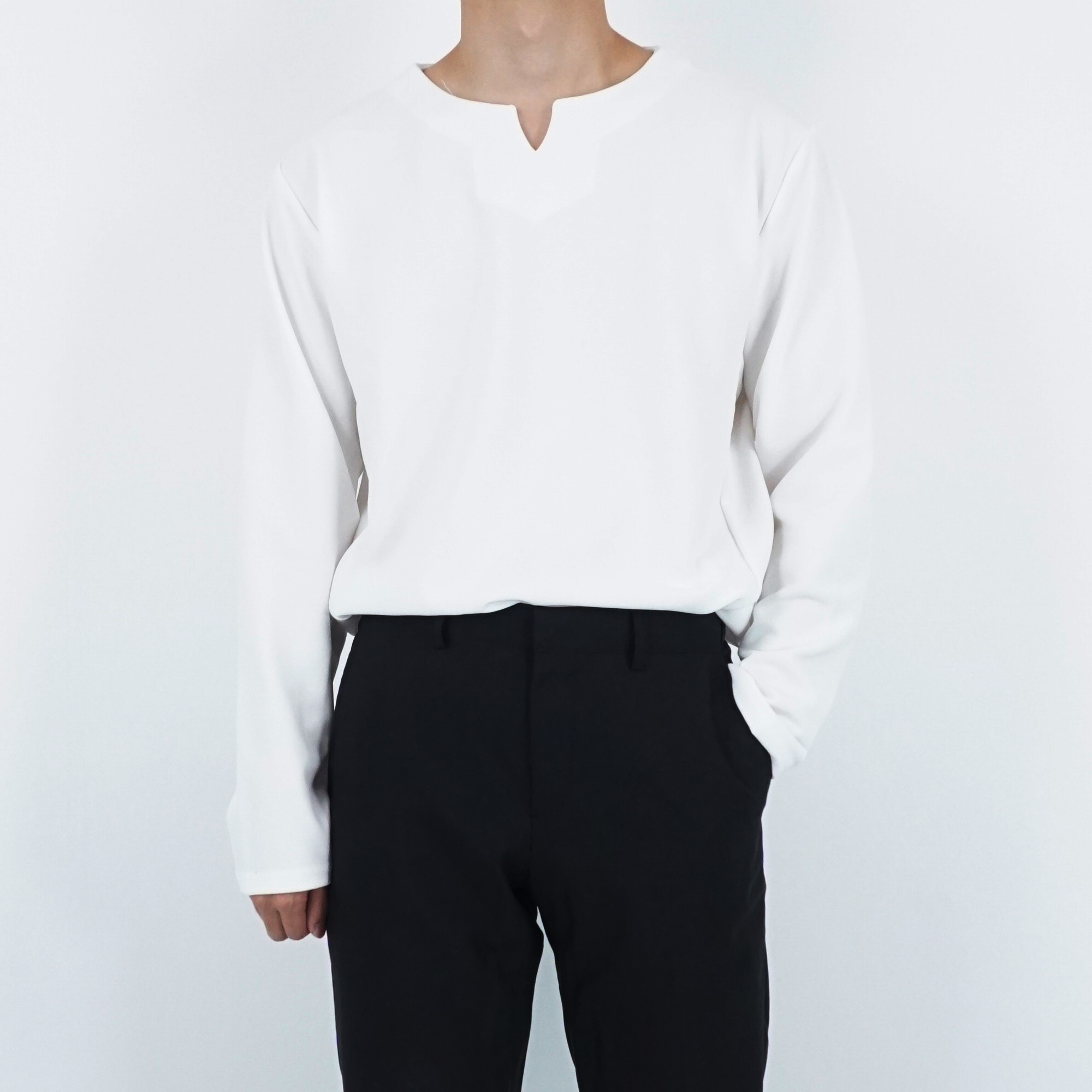 남자 미니멀 베이직 브이 포인트넥 가을 긴팔 티셔츠 4color 4size - 상세 이미지 3