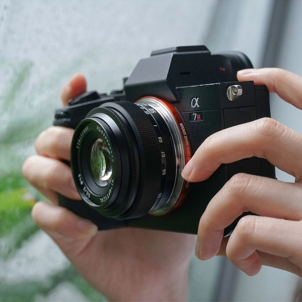 티티아티산 50mm F2.0 소니 E마운트 풀프레임 렌즈 블랙 - 상세 이미지 4