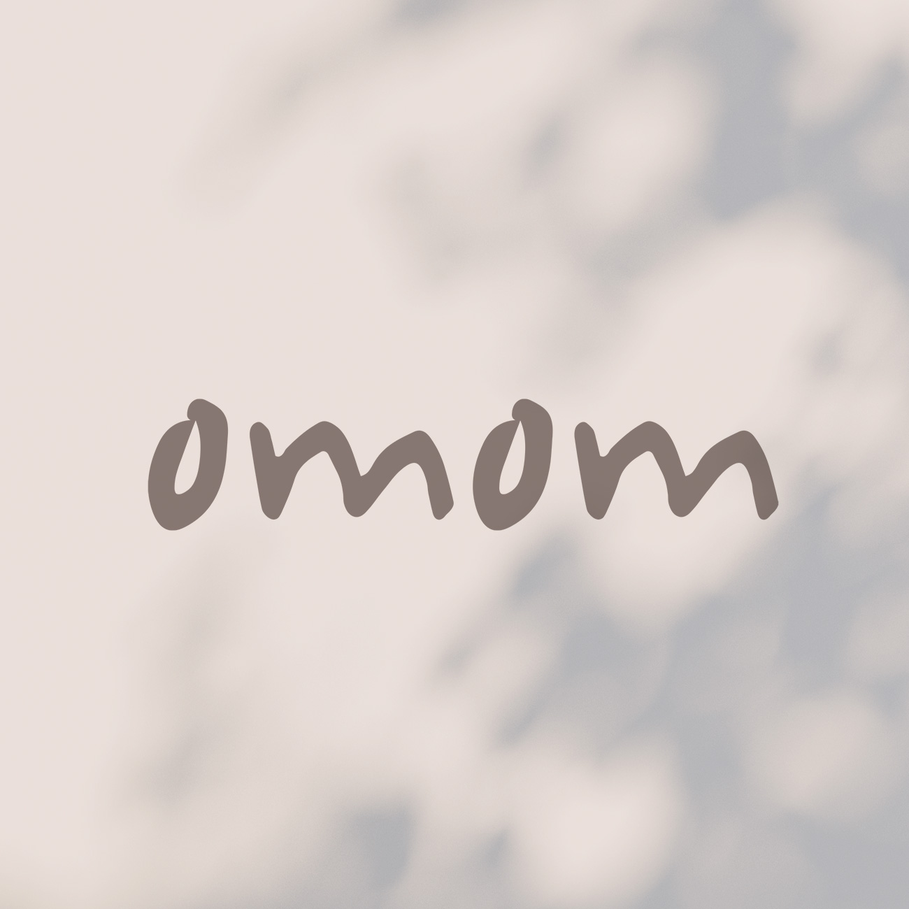 오맘 omom 스토어 로고