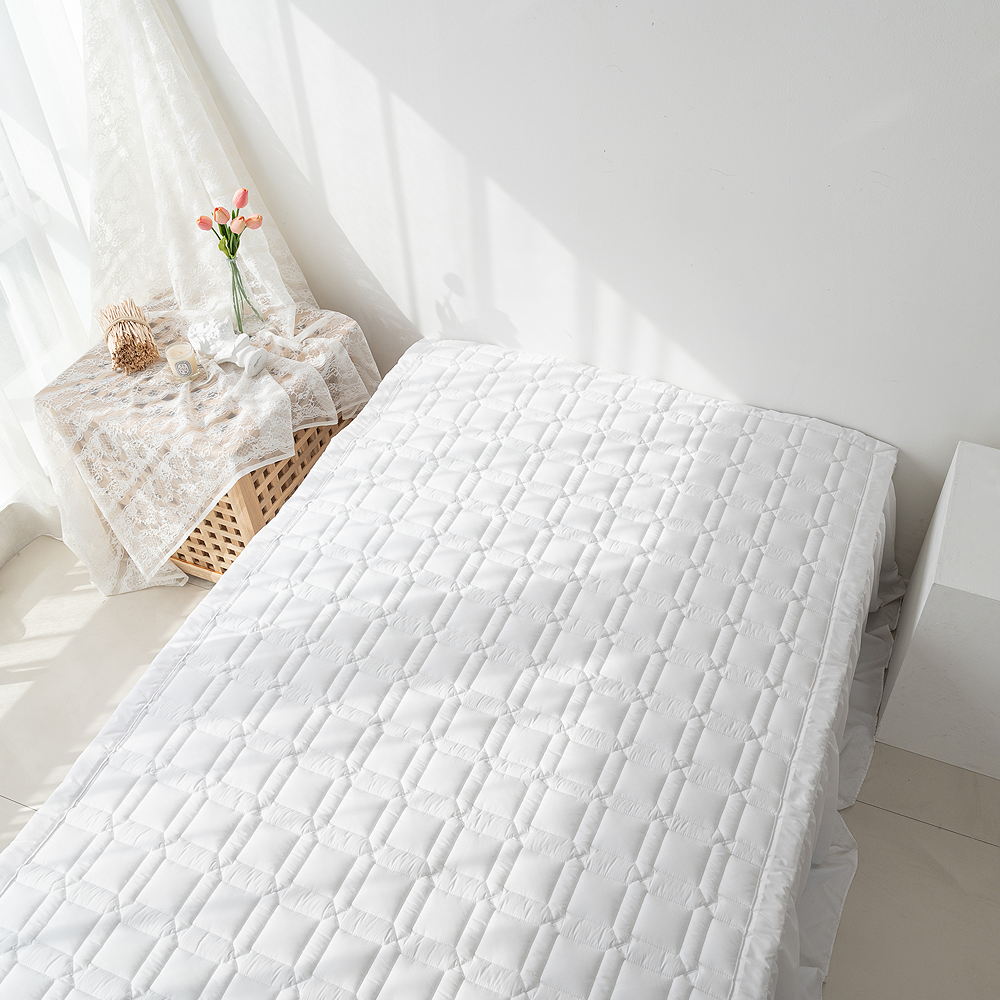 호텔침구 먼지없는 사계절 고밀도 SS Q 밀림방지 침대패드 신혼침구