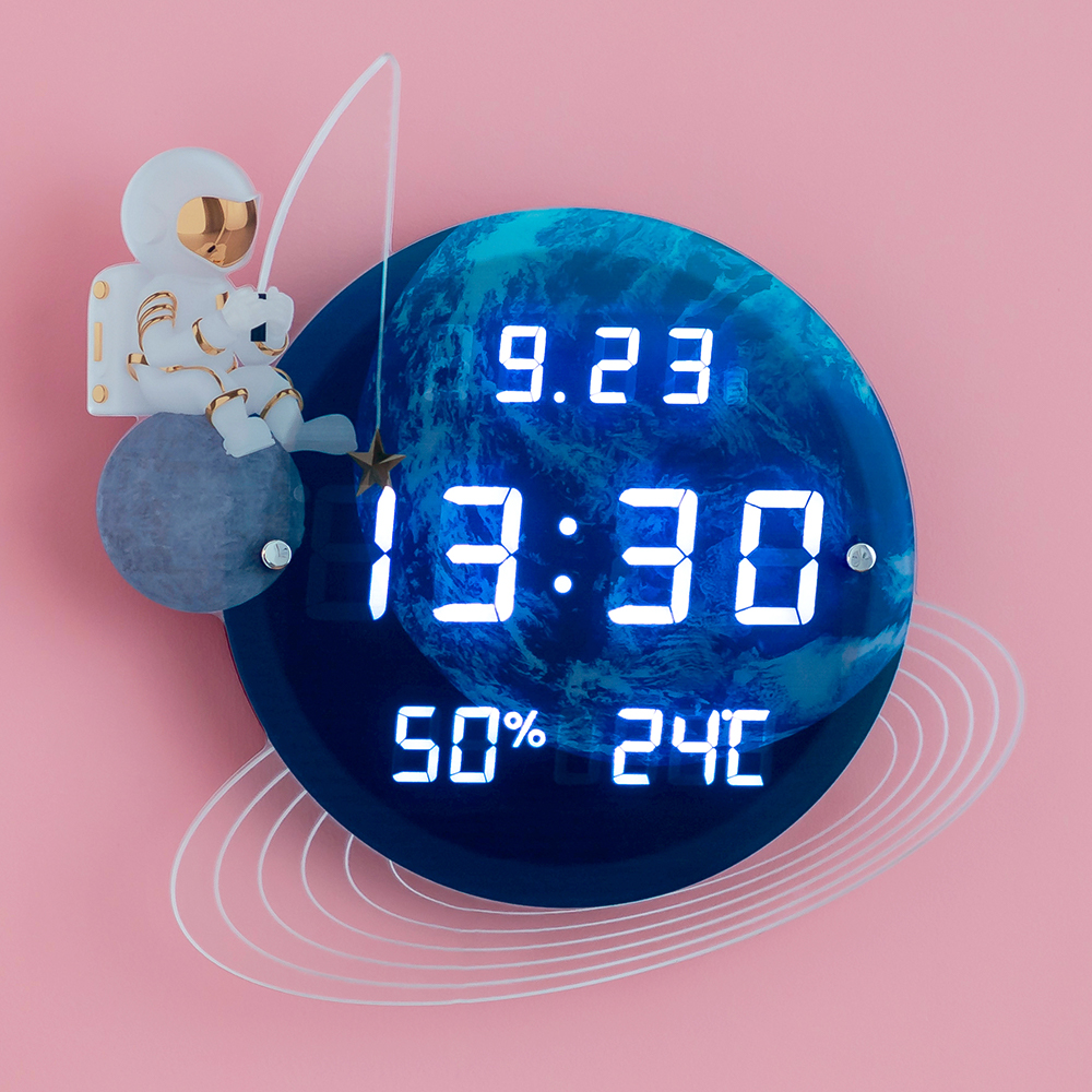 플라이토 인테리어 LED 벽걸이시계 거실 무소음 디지털 전자 벽시계 집들이 선물 유니버스